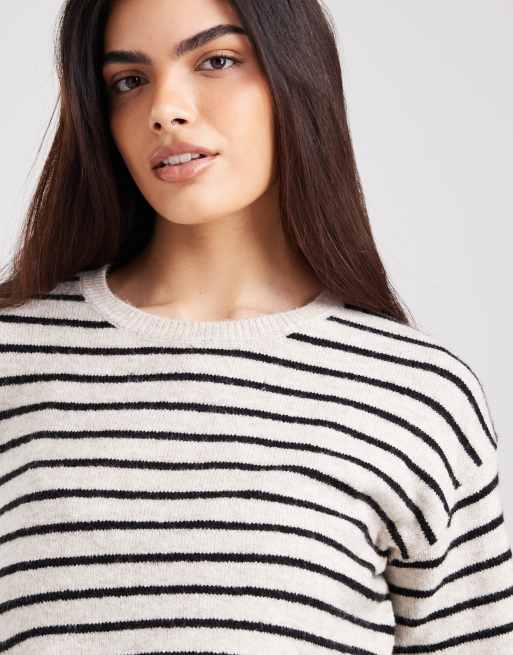 Mamalicious Maternity knitted long sleeve cropped jumper co-ord in black and cream stripe, 3 of 4
