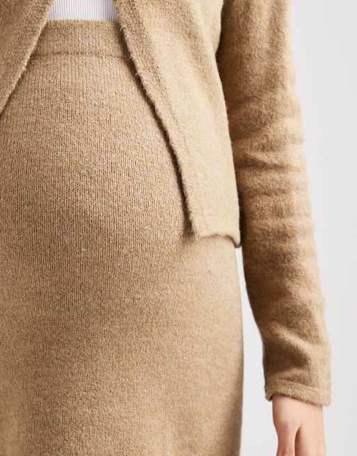 Mamalicious Maternity knitted over the bump mini skirt co-ord in warm beige, 5 of 5