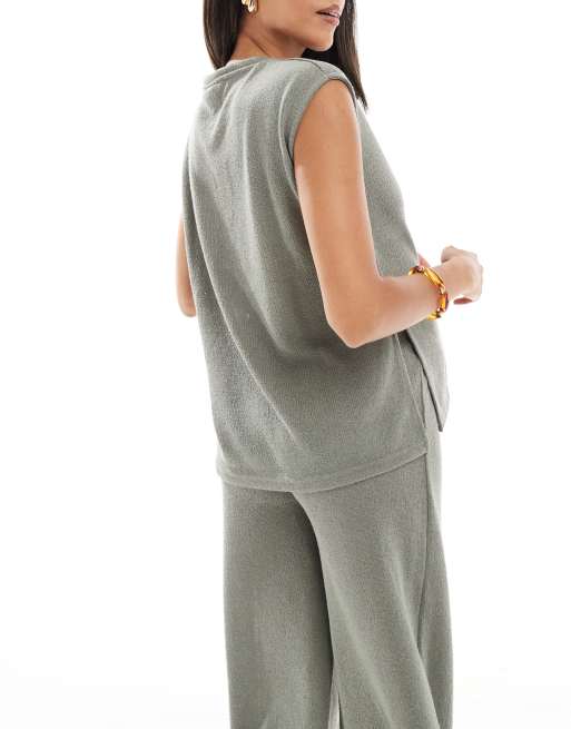 Mamalicious Maternity knitted split side top in khaki (part of a set), 3 of 4