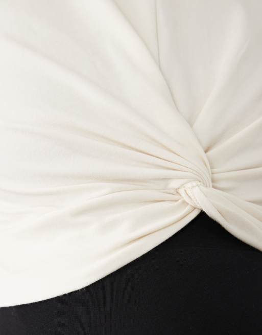 Mamalicious Maternity – Krämvit t-shirt som slutar ovanför magen med knut, 3 av 4