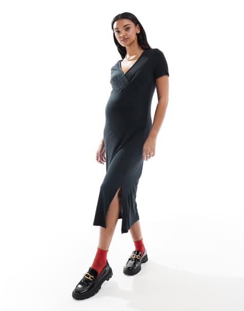 Mamalicious Maternity – Kurzärmliges, geripptes Jersey-Maxikleid in Schwarz, Umstandsmode - view 1