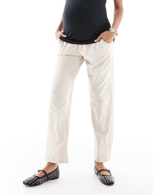 Mamalicious Maternity – Leichte Sommerhose in Creme mit weitem Schnitt und Unterbauchbund, 4 von 4