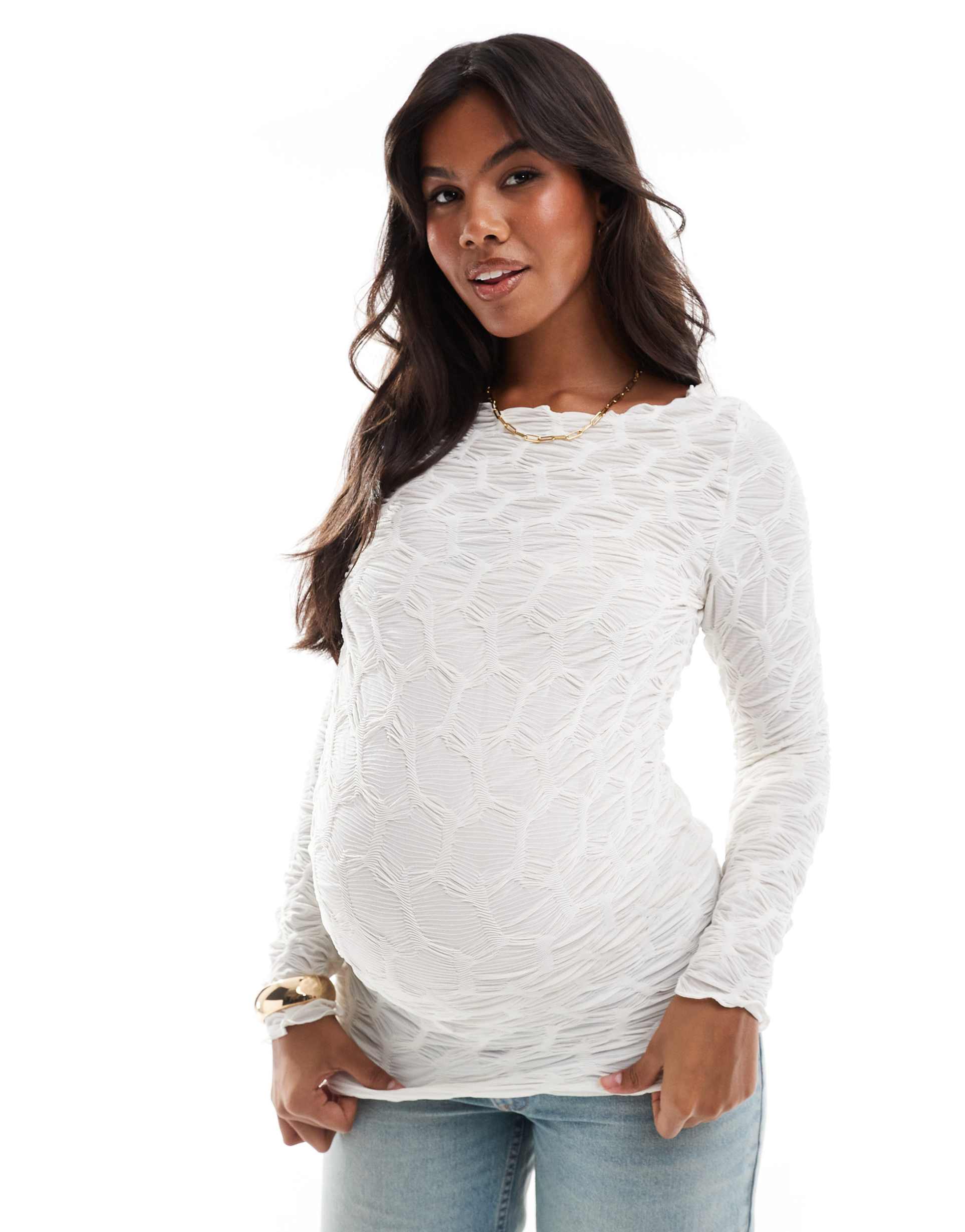 mamalicious maternity long sleeve 3d texture jersey top in white