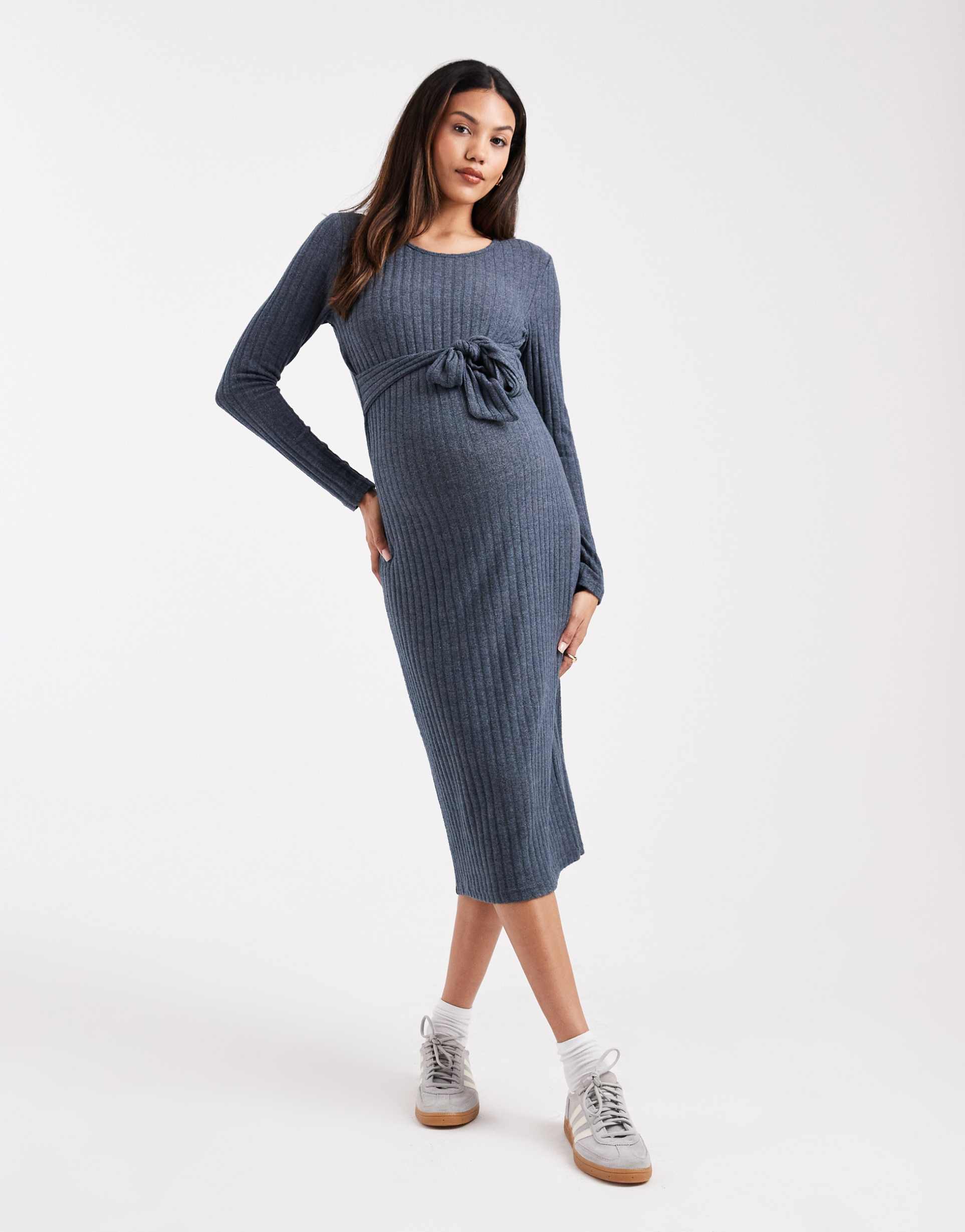 mamalicious maternity long sleeve tie front midi dress in heathered navy