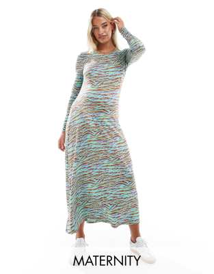  Mamalicious Maternity long sleeved maxi dress in multi zebra print