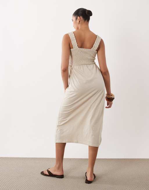 Mamalicious Maternity – Midikleid in Steinbeige mit gesmokter Brustpartie, 4 von 4