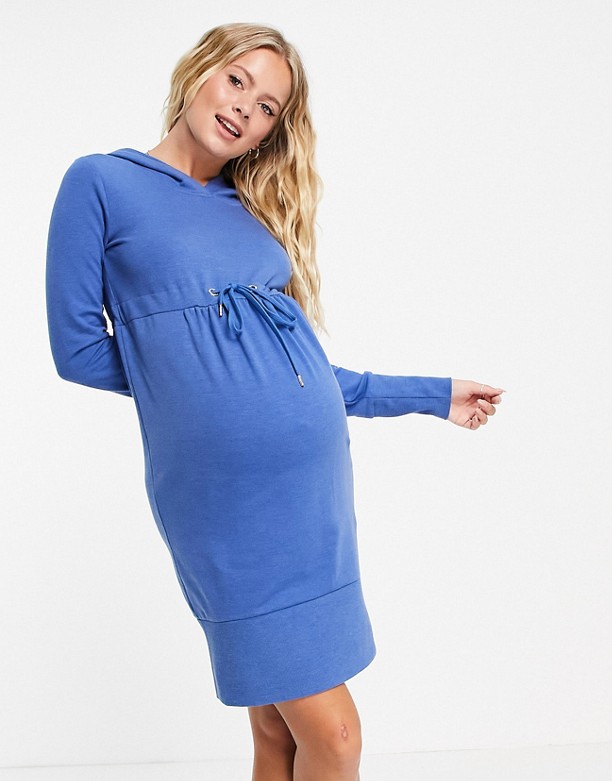  Projektant Mamalicious Maternity – Niebieska sukienka dzianinowa z wiązaniem w talii i kapturem Niebieski