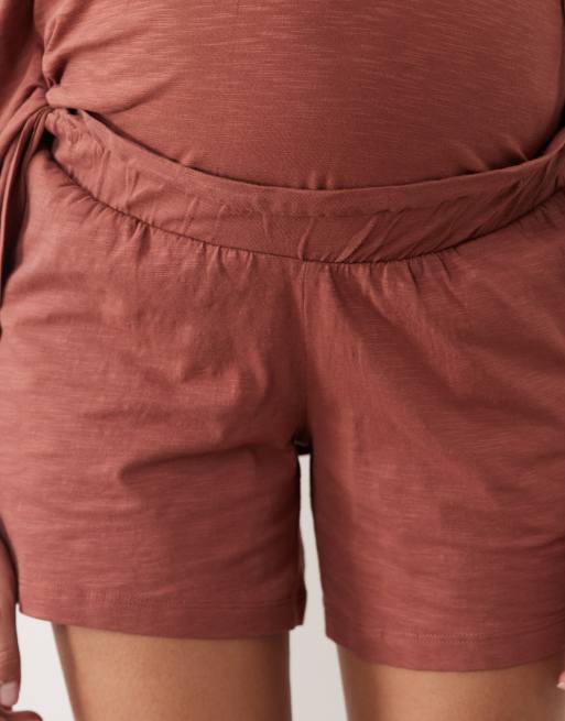 Mamalicious Maternity - Onder de buik vallende short in bordeauxrood, deel van co-ord set, 5 van 5