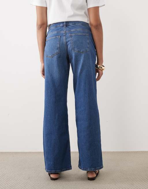 Mamalicious Maternity over the bump jeans med brede ben i mellemblå denim, 4 af 5