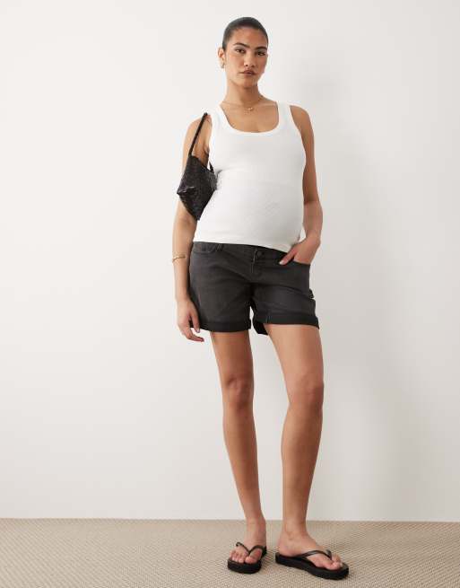 Mamalicious Maternity over the bump wide leg longline denim shorts in black, 2 of 5