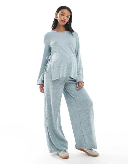 Mamalicious Maternity - Pantaloni a fondo ampio in tessuto fiammato blu tenue mélange in coordinato