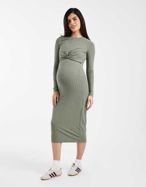 Mamalicious Maternity – Prążkowana jasnozielona sukienka midi z długimi rękawami i funkcją karmienia