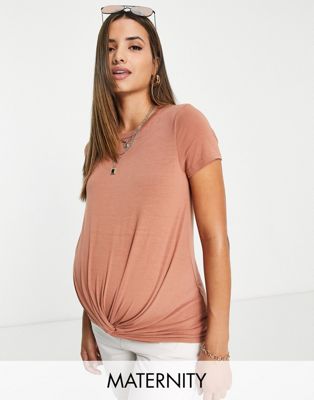 Mamalicious Maternity t-shirt with twist front in pink - TAN