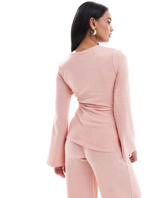 Mamalicious – Maternity – Rosa topp i jersey med omlottdesign och slubstruktur, del av set, 3 av 4