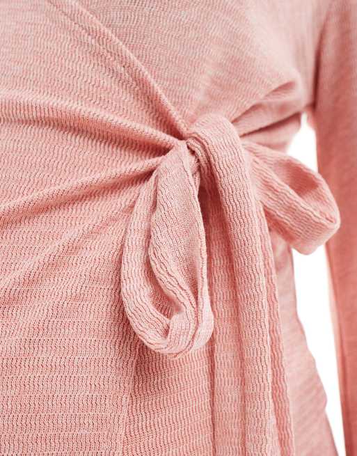 Mamalicious – Maternity – Rosa topp i jersey med omlottdesign och slubstruktur, del av set, 4 av 4
