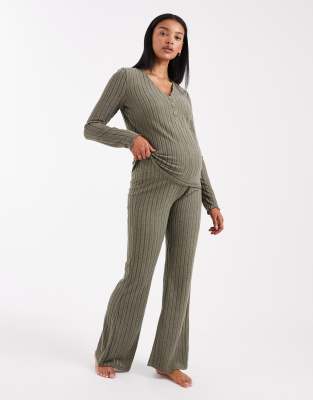 Mamalicious Maternity - Schlaghose aus superweichem Rippstrick in Khaki, Kombiteil, Umstandsmode-Grün