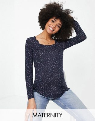 Mamalicious Maternity scoop neck top with elasticated sleeve in black ditsy floral