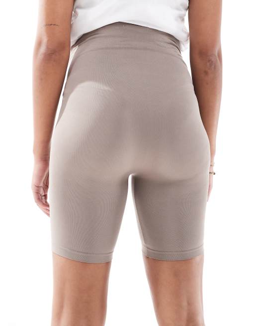 Mamalicious Maternity seamless shorts in taupe, 4 of 4