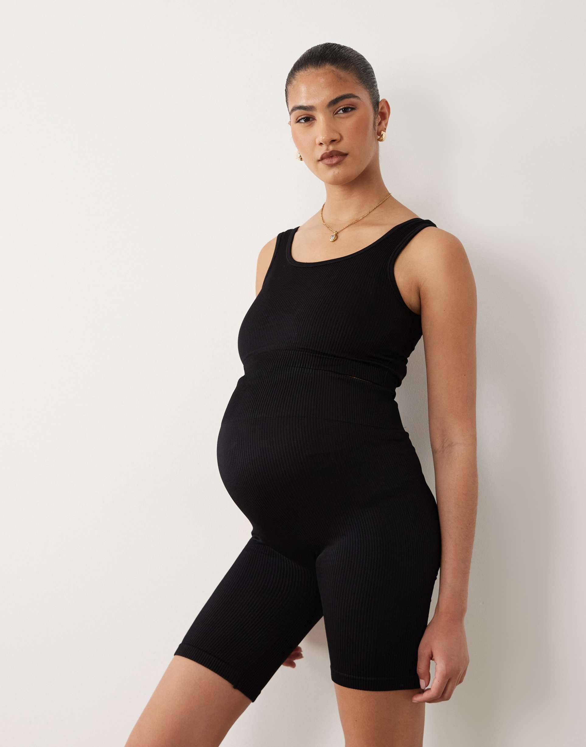 mamalicious maternity seamless top and shorts set in black