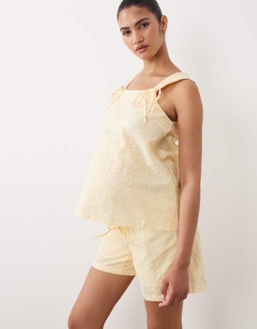 Mamalicious Maternity seersucker tie shoulder top and shorts set in yellow stripes, 3 of 3