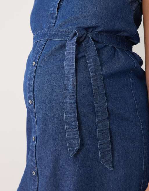 Mamalicious Maternity sleeveless tie waist button front denim mini dress in medium blue wash, 3 of 4