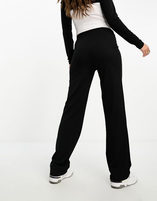 Mamalicious Maternity soft cargo trousers in black