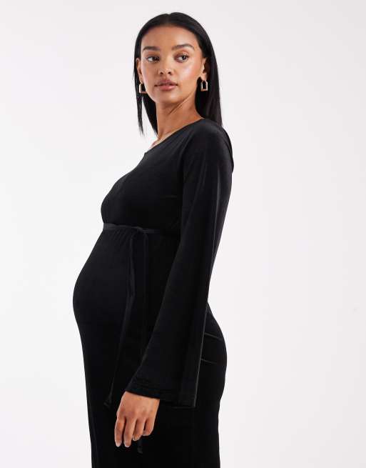 Mamalicious Maternity - Sort midikjole i velour med klokkeærmer, 2 af 4