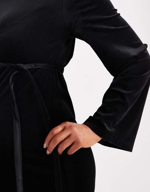 Mamalicious Maternity - Sort midikjole i velour med klokkeærmer, 4 af 4