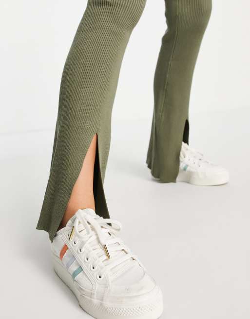 Mamalicious Maternity split front legging co-ord in khaki, 3 of 4
