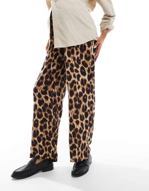 Mamalicious Maternity wide leg under the bump trousers in leopard print - MULTI