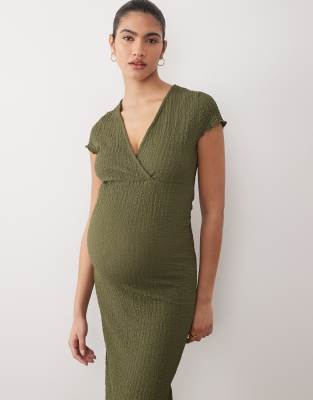 Mama.licious Mamalicious Maternity Textured Cap Sleeve V-neck 2-function Nursing Midi Dress In Green