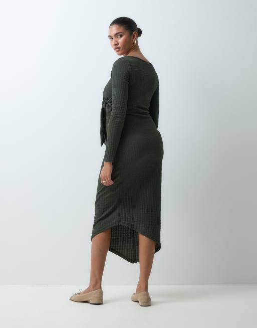 Mamalicious Maternity textured tie side long sleeve midaxi dress in forest green, 3 of 4