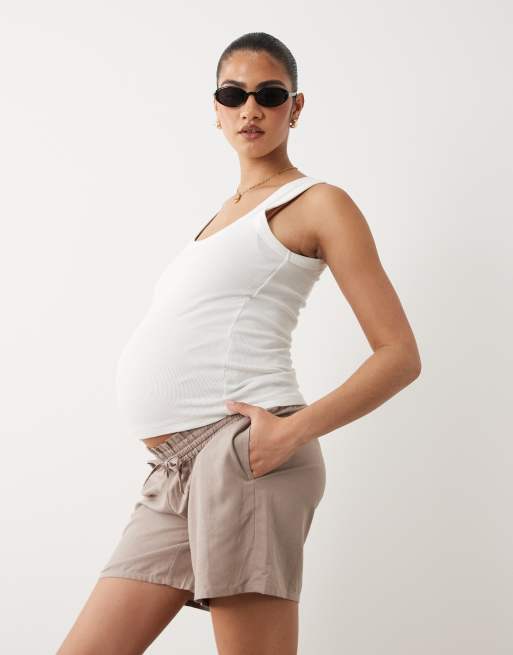 Mamalicious Maternity tie waist under the bump linen touch shorts in beige, 2 of 5