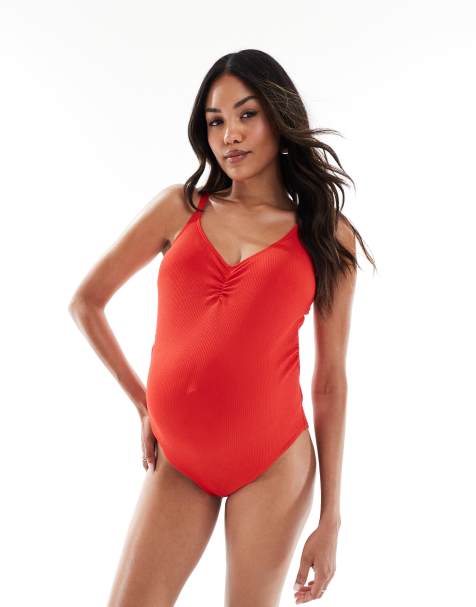 Mama.licious Maternity – Umstands-Badeanzug in Rot mit Raffung vorne - view 1
