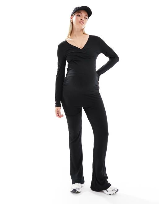 Mamalicious Maternity V-neck 2-function nursing long sleeve top and pants set in black