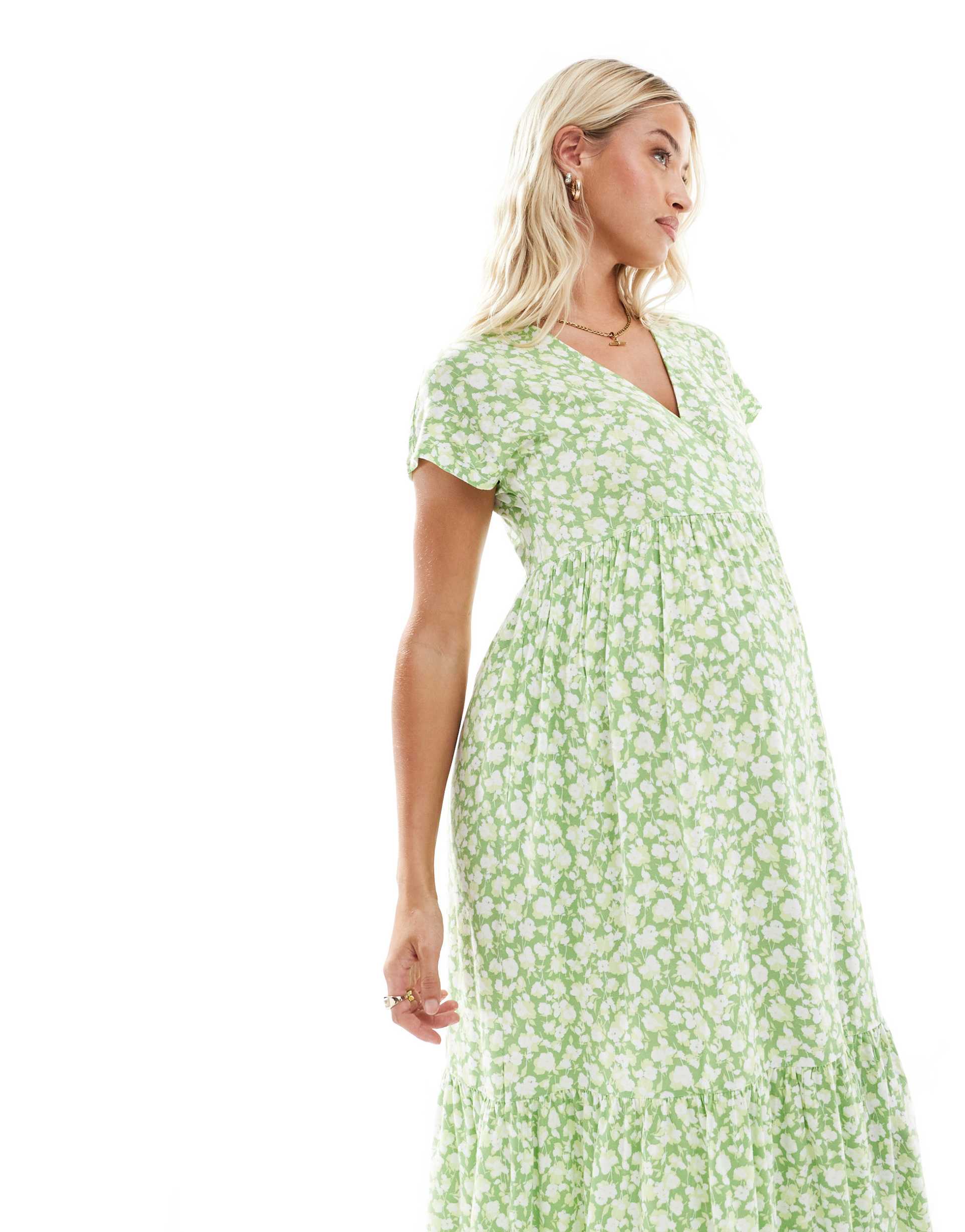 mamalicious maternity v neck midi dress in green floral print