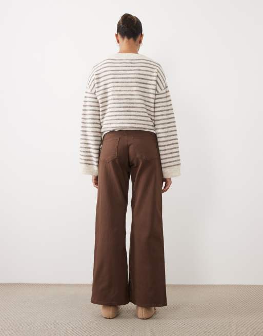 Mamalicious Maternity wide leg jeans with soft over the bump band in chocolate brown, 3 of 5