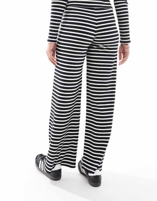 Mamalicious Maternity wide leg jersey pants in mono stripe - part of a set, 2 of 5