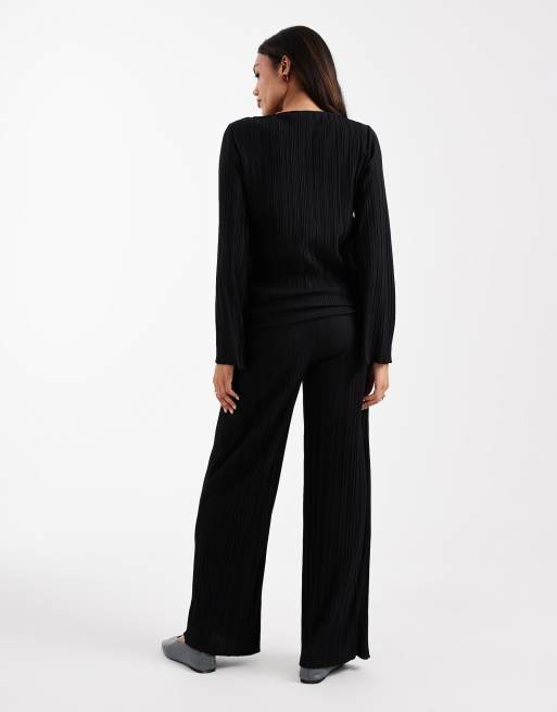 Mamalicious Maternity wide leg plisse pants in black (part of a set), 4 of 5