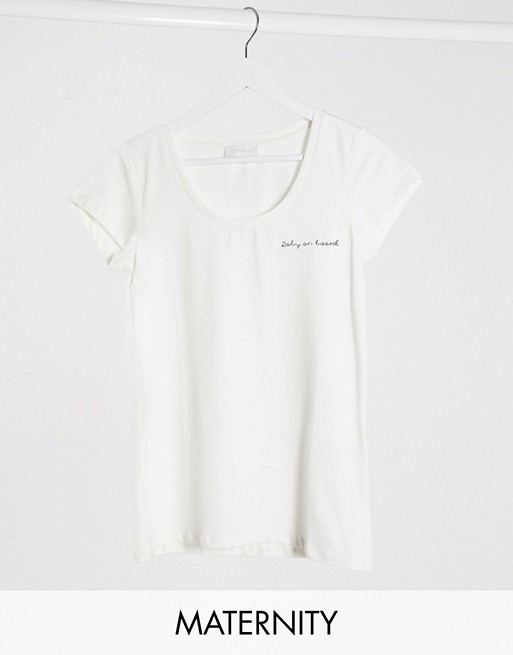Mamalicious mummy to be embroidered t-shirt in white