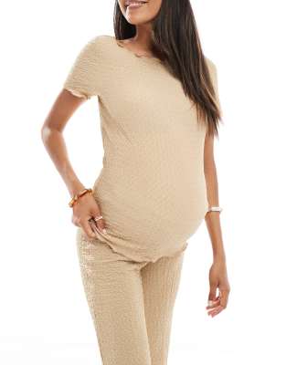 Mama.licious – Strukturiertes Jersey-T-Shirt in Cremeweiß mit U-Boot-Ausschnitt und Kräuselsaum, Kombiteil - view 1