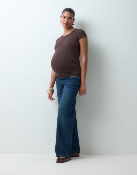 Mamalicious Umstandsjeans mit weitem Bein und Bund über dem Bauch in dunkelblauem Denim - view 1