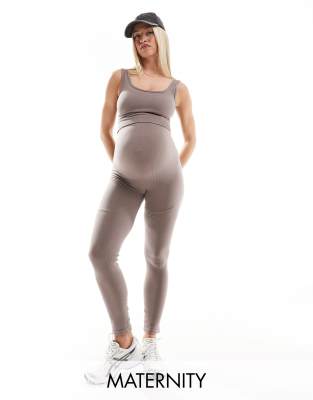 Mamalicious - Umstandsmode - Nahtlose, gerippte Leggings in Taupemit Überbauchbund, Kombiteil-Neutral