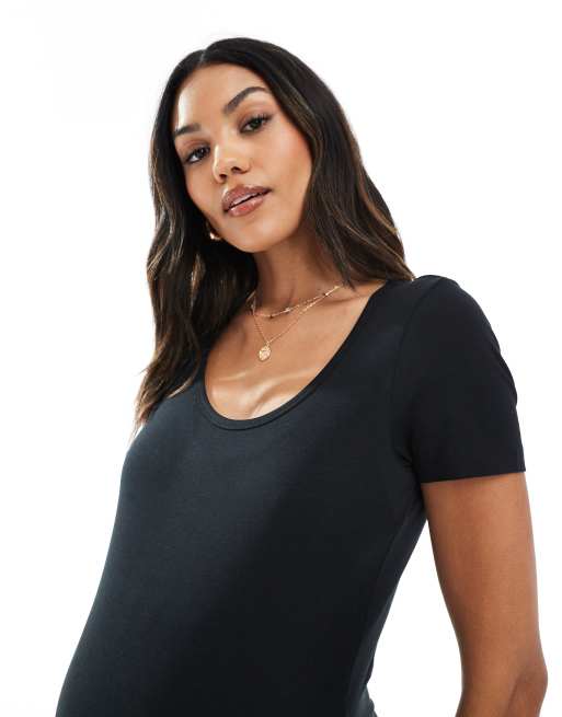 Mamalicious Umstandsmode – T-Shirt-Kleid aus Jersey in Schwarz mit U-Ausschnitt, 3 von 4