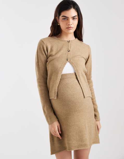 Mamalicious - Zwangerschapskleding - Set van gebreid vest en minirok in warm beige - view 1
