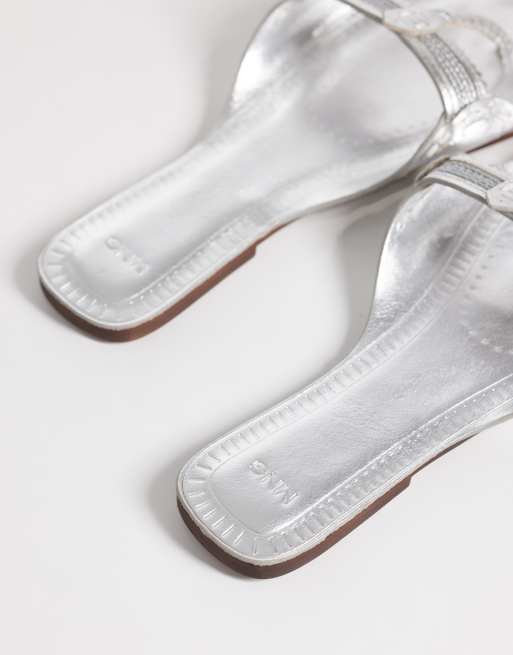 Mango 100% leather flip flop sandal in silver, 4 of 4