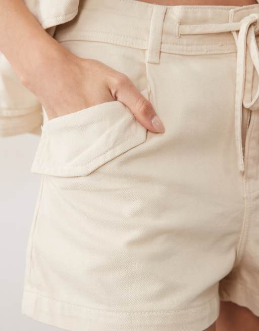 Mango Aria set med utility-shorts i krämfärg, 4 av 5