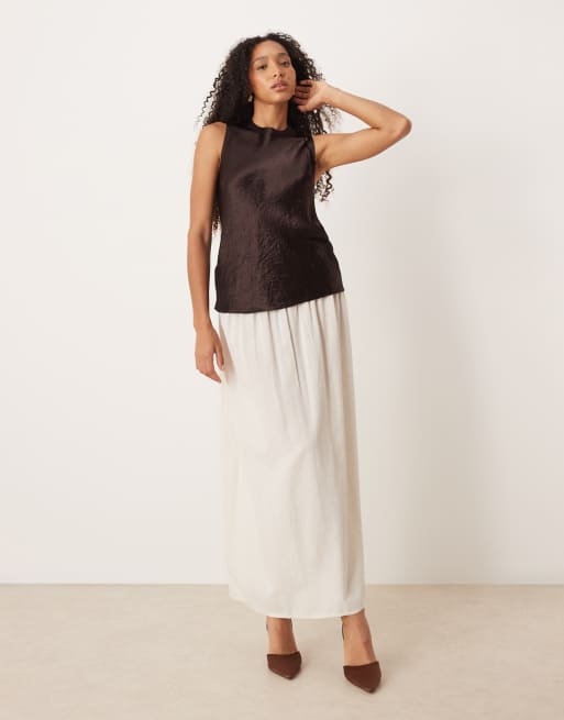 Mango – Ärmelloses Oberteil aus geknittertem Satin in Braun, 2 von 4