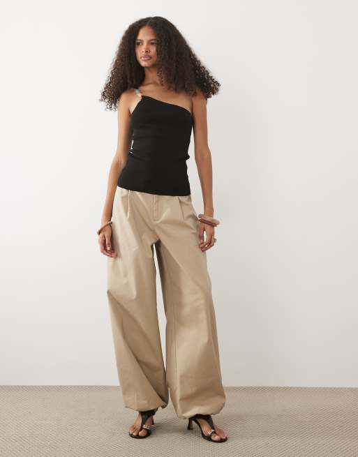 Mango – Ärmelloses Oberteil in Schwarz mit One-Shoulder-Träger und Perlenverzierung, 2 von 4