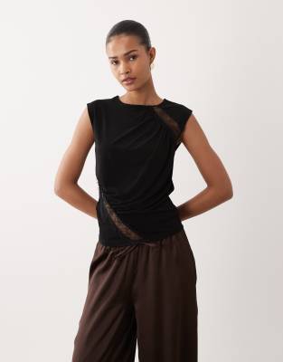 Mango - Ärmelloses Oberteil in Schwarz mit transparentem Spitzendetail